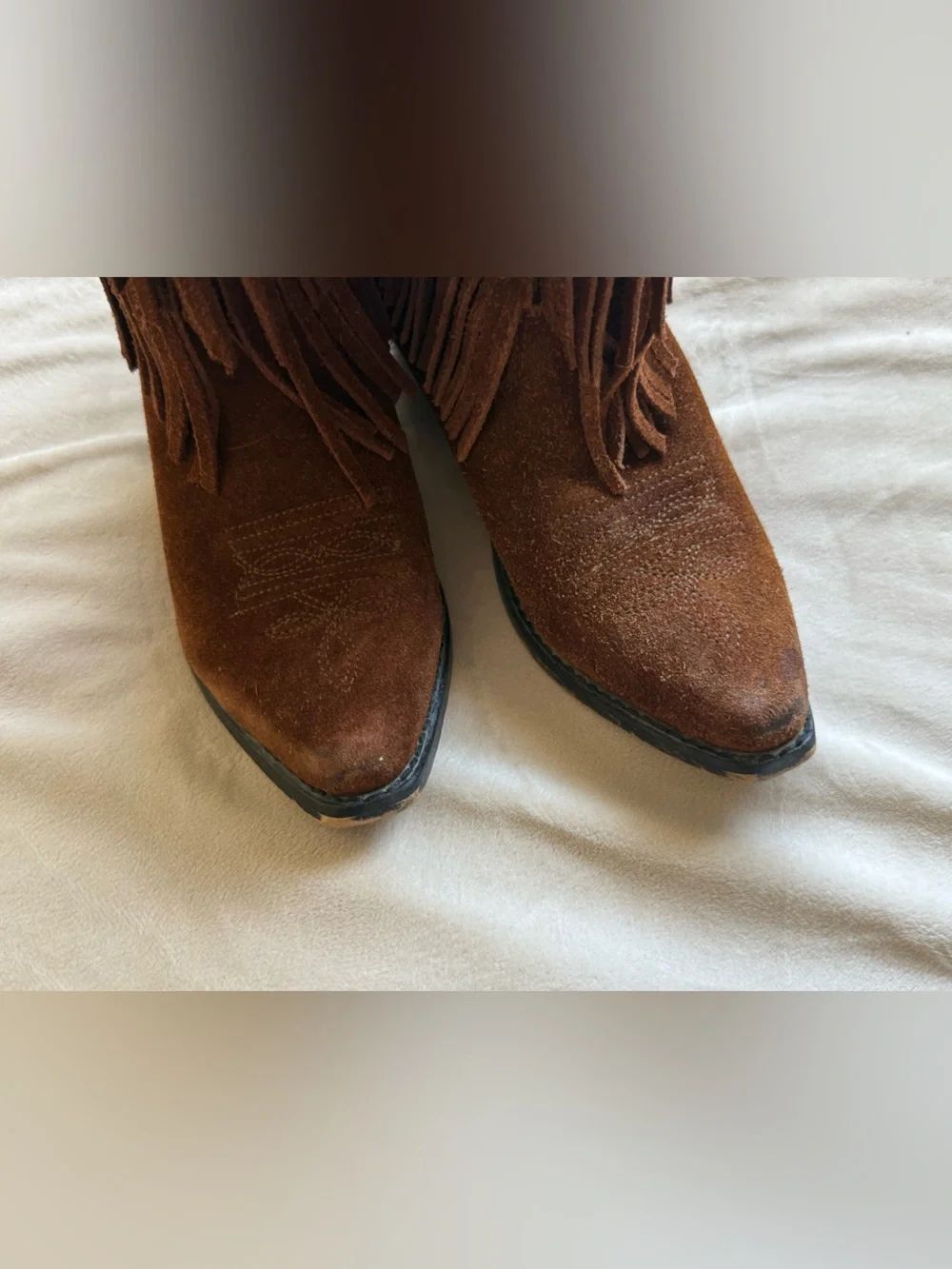 Girls brown suede fringe cowgirl boots Shyanne size 2